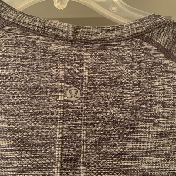 Lululemon Swiftly Short Sleeve Size 10 EUC Heathered Cadet Blue - Picture 5 of 5